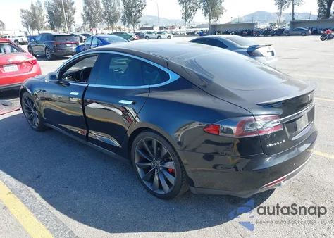 2016 Tesla Model S 90D/P100D/P85D/P90D z USA, uszkodzony, nr VIN 5YJSA1E46GF133235